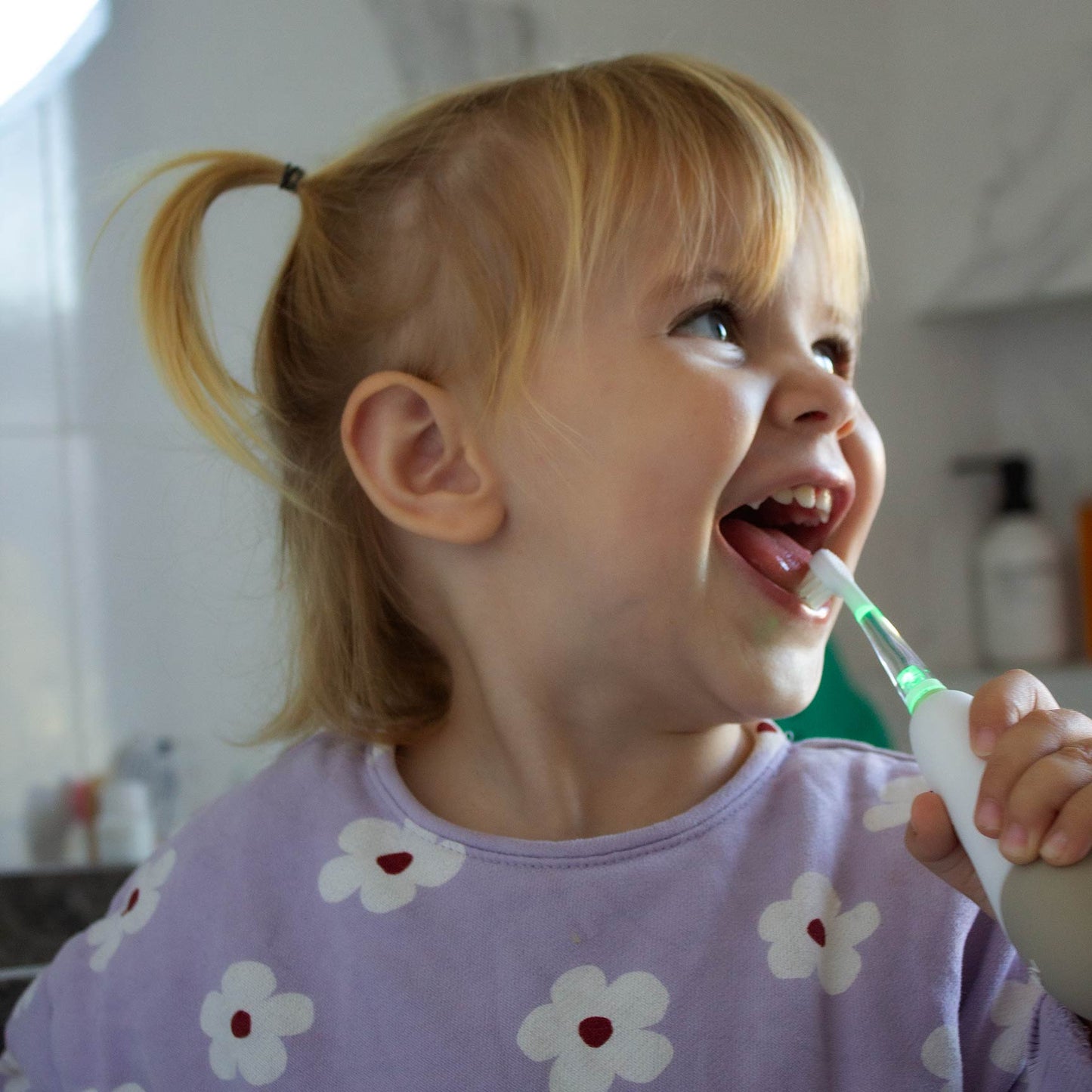 Bblüv Sönik Pro tölthető akkumulátoros kisgyerek fogkefe